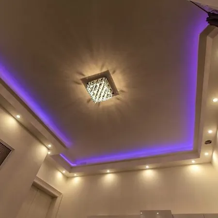 White House Apartment *