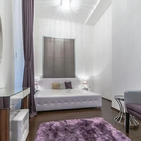 White House * Budapest